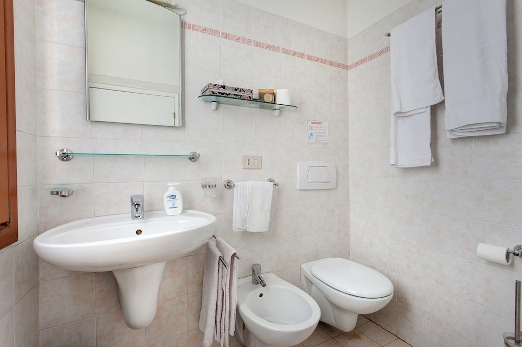 Corte Loredana Veneţia Cameră foto